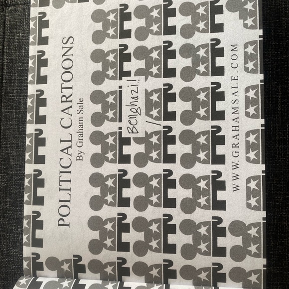 ⭐️Graham Sale⭐️Autographed copy of the 2013 edition of Political Cartoons - Picture 10 of 11